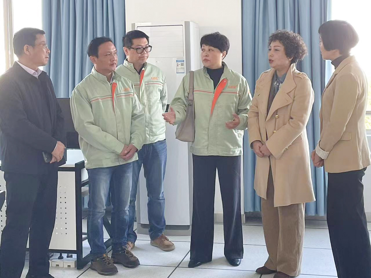 浙江宏利汽配集團與嘉興南湖學院信息工程學院校企聯(lián)合實驗室揭牌儀式順利舉行